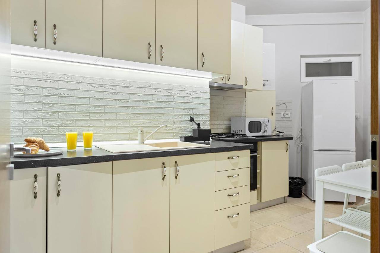 City Heart Retreat Elegant Apartment Bucureşti Eksteriør bilde